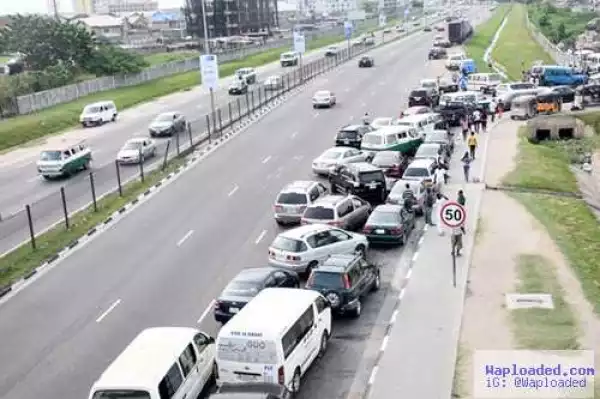 Fuel Queues Get Longer in Parts of Lagos as Kachikwu